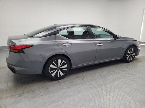 Used 2022 Nissan Altima 2.5 SV image 10