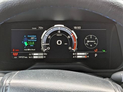 Used 2023 Toyota Tundra Platinum w/ Advanced Package AWD/4WD image 11