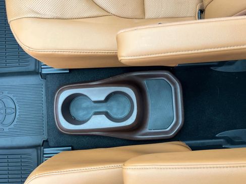 Used 2020 Toyota Highlander Platinum image 34