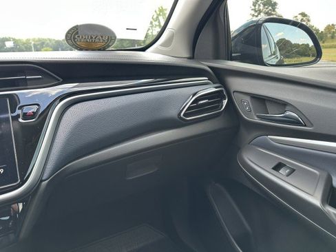 Used 2023 Chevrolet Bolt EUV Premier image 23