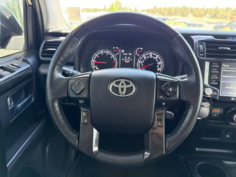 Used 2023 Toyota 4Runner TRD Off-Road Premium w/ Moonroof Package AWD/4WD image 11