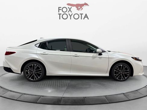 Used 2025 Toyota Camry XLE image 7