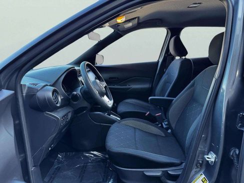 Used 2020 Nissan Kicks S image 14