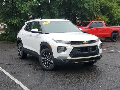 Used 2023 Chevrolet TrailBlazer ACTIV w/ Convenience Package AWD/4WD image 32