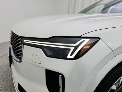 New 2025 Volvo XC90 T8 Plus w/ Protection Package Premier AWD/4WD image 26