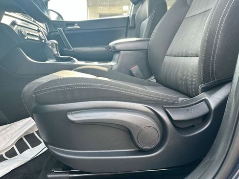 Certified 2022 Kia Sportage LX FWD image 16