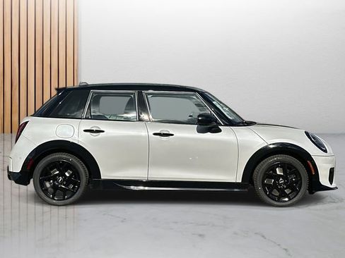 New 2026 MINI Cooper S image 2