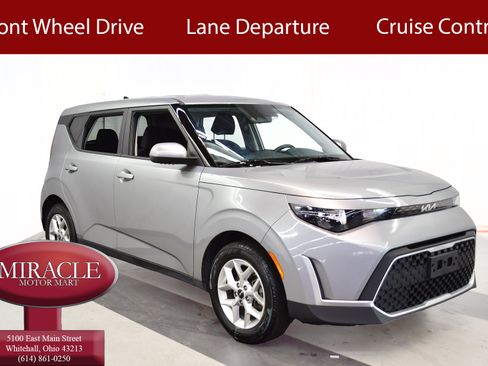 Used 2025 Kia Soul LX w/ LX Technology Package FWD image 1
