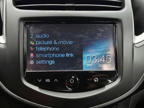 Used 2015 Chevrolet Trax LS AWD/4WD image 30