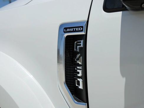 Used 2021 Ford F450 Limited w/ FX4 Off-Road Package AWD/4WD image 8