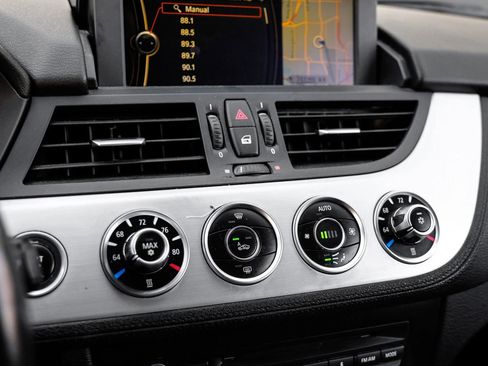 Used 2012 BMW Z4 sDrive28i image 26