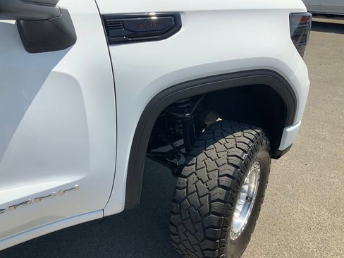 Used 2023 GMC Sierra 1500 Pro w/ Graphite Edition RWD image 10