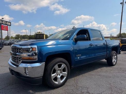 Used 2017 Chevrolet Silverado 1500 LT w/ Texas Edition RWD image 3