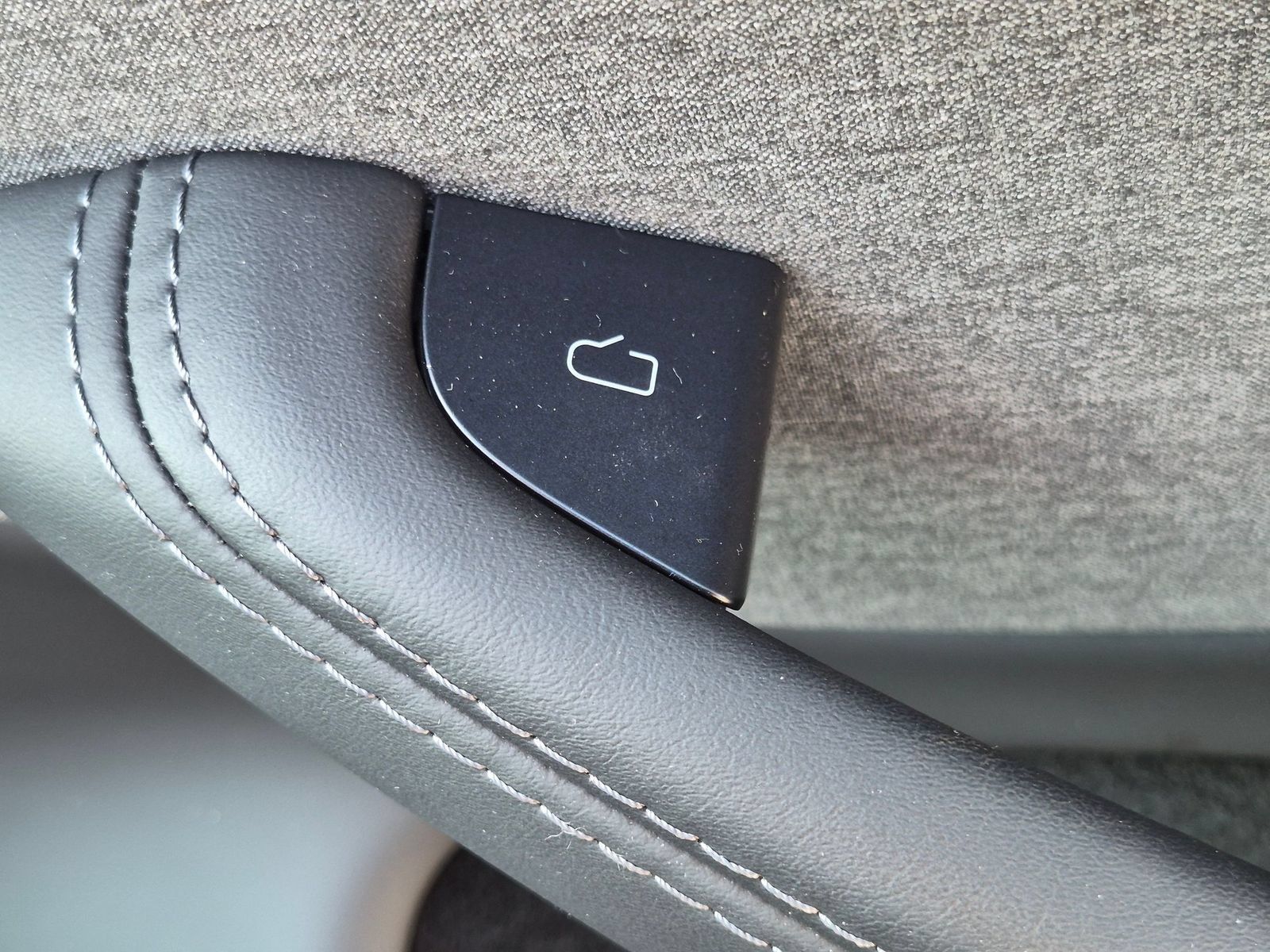 Used 2025 Tesla Model 3 Long Range RWD image 35