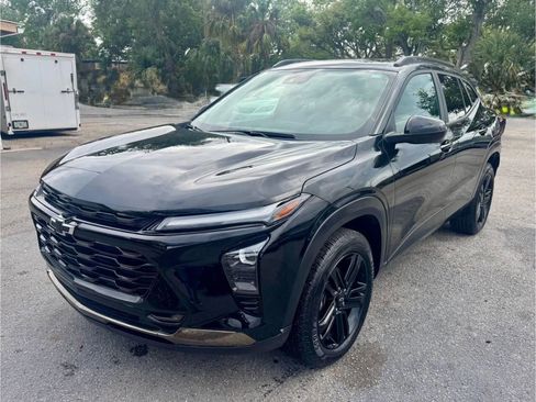 Used 2025 Chevrolet Trax ACTIV w/ Driver Confidence Package image 11