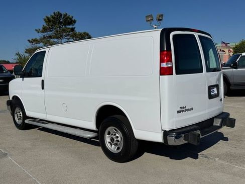 Used 2024 GMC Savana 2500 w/ Driver Convenience Package RWD image 9