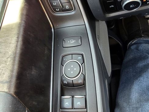 Used 2023 Ford F250 Lariat w/ Chrome Package image 22