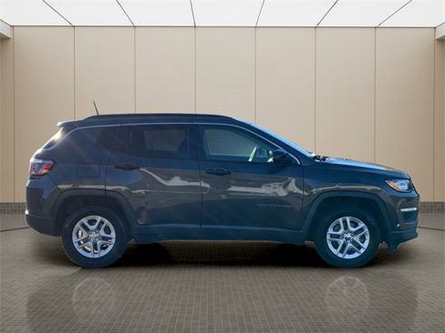Used 2019 Jeep Compass Sport image 6