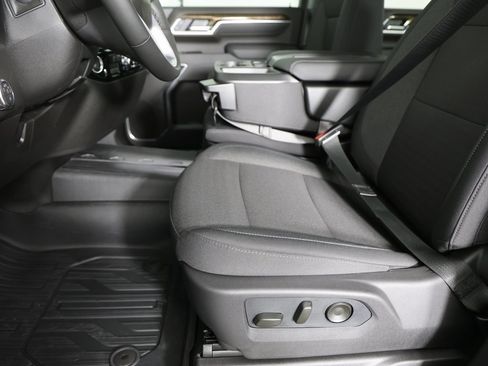 New 2026 GMC Sierra 2500 SLE w/ SLE Convenience Package image 12