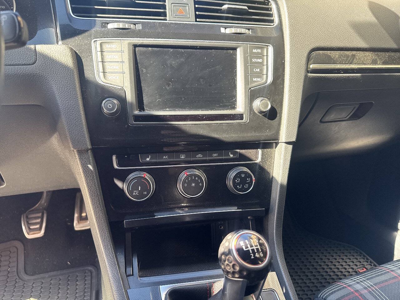 Used 2017 Volkswagen GTI S FWD image 17