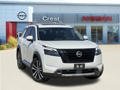 Certified 2023 Nissan Pathfinder Platinum w/ Black Appearance Package