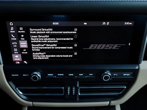 Used 2021 Porsche Macan AWD/4WD image 27