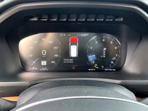 Used 2021 Volvo XC90 T6 Momentum w/ Climate Package image 12