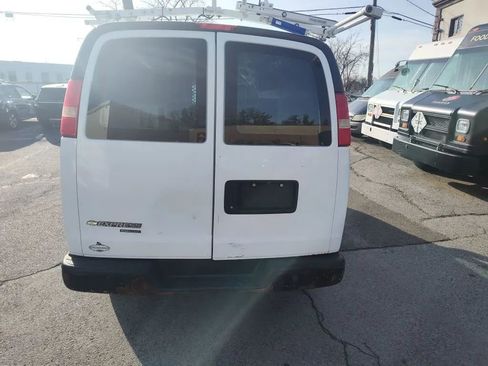 Used 2012 Chevrolet Express 2500 image 4
