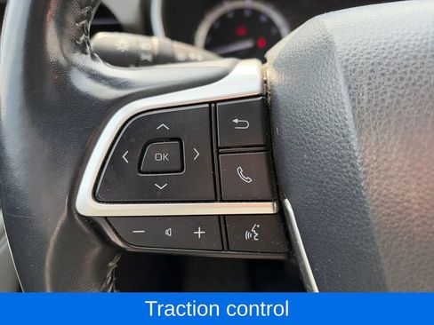 Used 2022 Toyota Highlander XLE AWD/4WD image 16