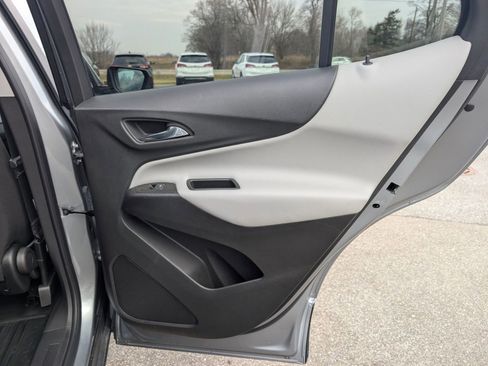 Used 2024 Chevrolet Equinox LS w/ LS Convenience Package image 26