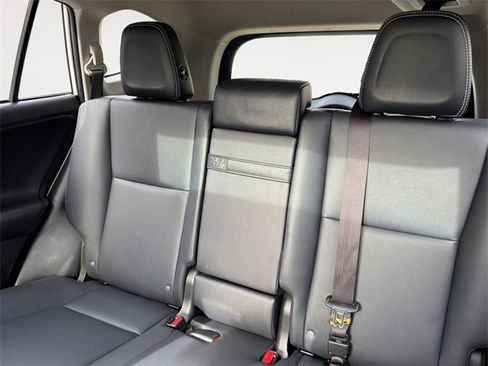 Used 2018 Toyota RAV4 Limited image 13