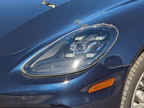 Used 2017 Porsche Panamera 4 w/ Premium Package image 8