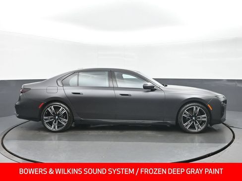 Used 2023 BMW 760i xDrive AWD/4WD image 2