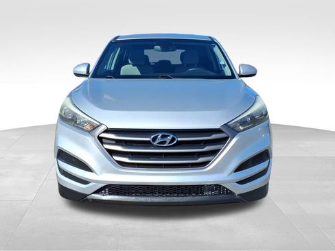Used 2016 Hyundai Tucson SE image 2