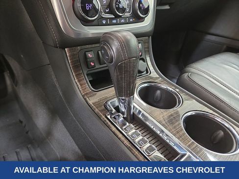 Used 2015 GMC Acadia SLT image 22