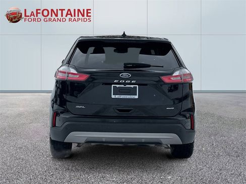 Used 2022 Ford Edge SEL w/ Convenience Package image 6
