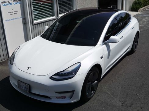 Used 2020 Tesla Model 3 Long Range image 4