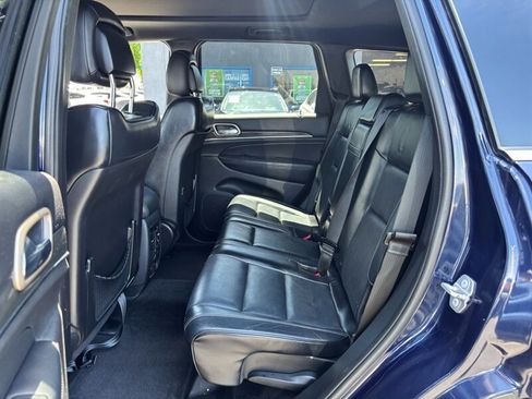 Used 2015 Jeep Grand Cherokee Overland w/ Advanced Technology Group AWD/4WD image 11