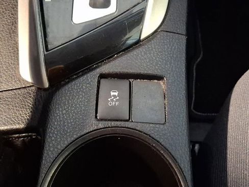 Used 2015 Toyota Corolla L FWD image 25