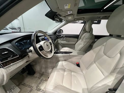 Used 2016 Volvo XC90 T6 Momentum AWD/4WD image 16