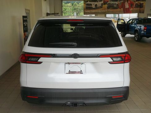 Certified 2025 Toyota Grand Highlander FWD image 15