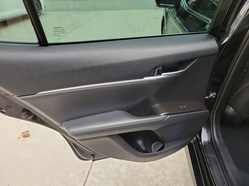 Used 2024 Toyota Camry XLE FWD image 29