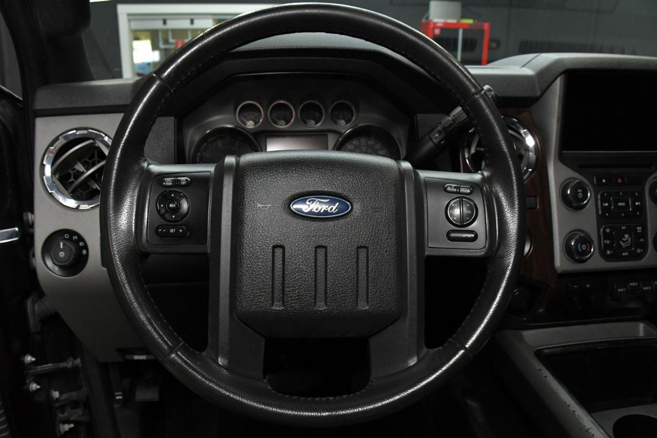 Used 2016 Ford F250 Lariat w/ Lariat Ultimate Package AWD/4WD image 21