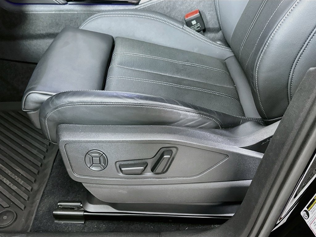 Used 2025 Audi Q5 Prestige AWD/4WD image 9