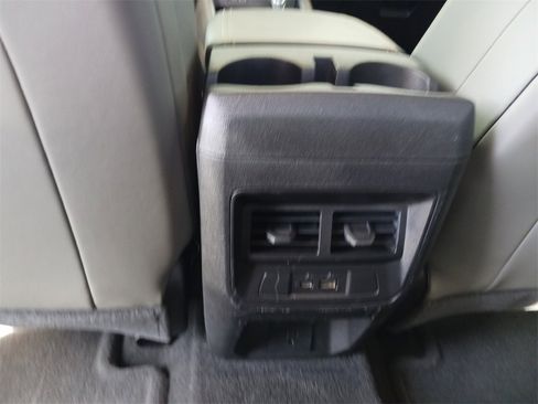 Used 2024 Chevrolet Colorado ZR2 w/ Technology Package image 24