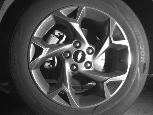 Used 2025 Chevrolet Trax LT FWD image 12