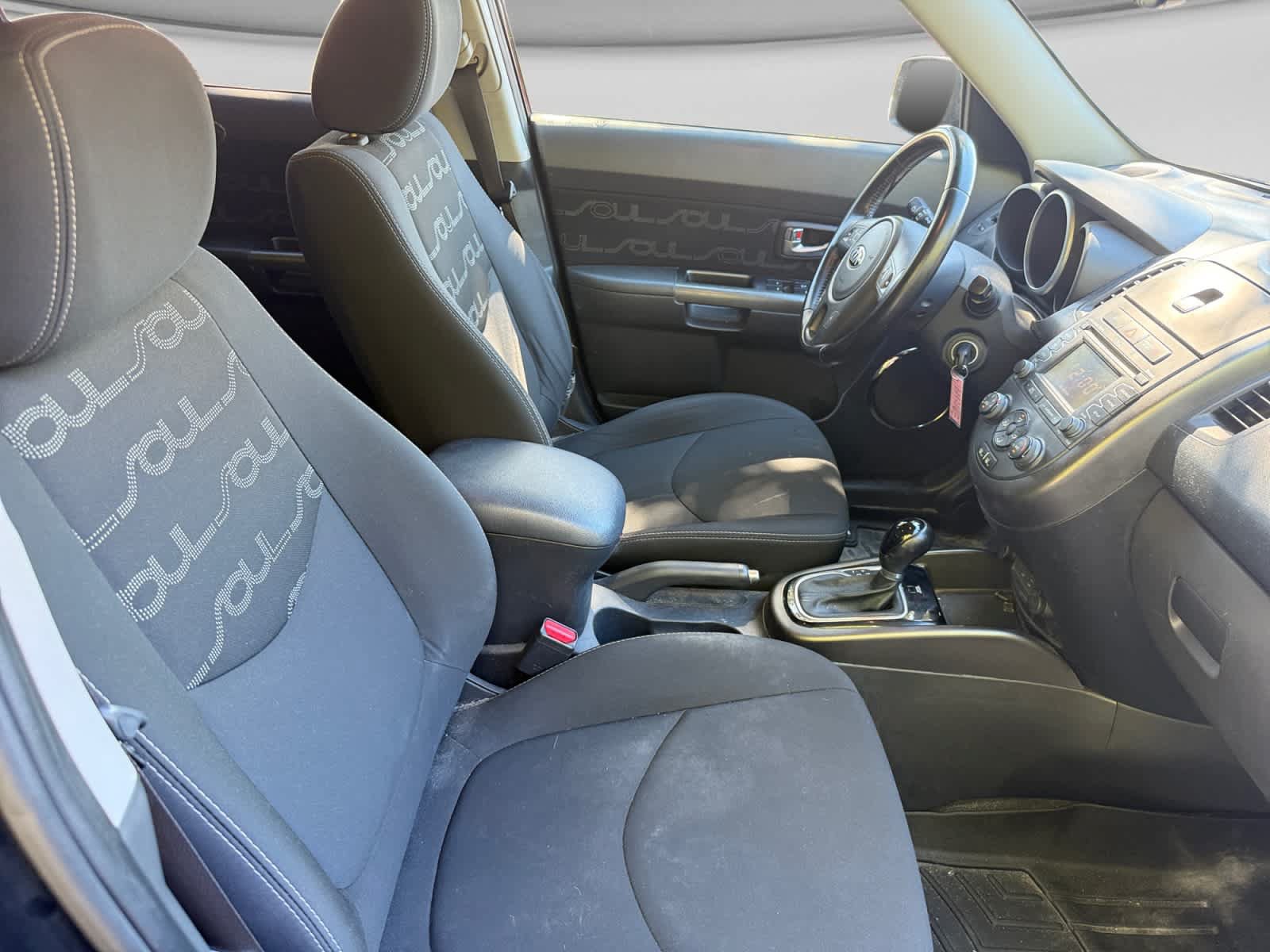 Used 2013 Kia Soul + w/ Audio Pkg FWD image 18