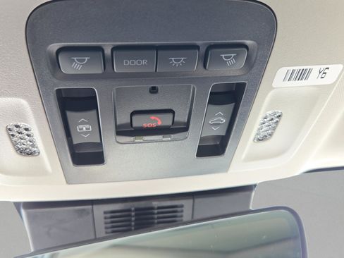 Certified 2025 Toyota Camry XLE image 32