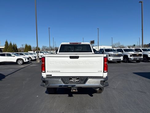 Used 2024 Chevrolet Silverado 3500 LTZ w/ LTZ Convenience Package image 4