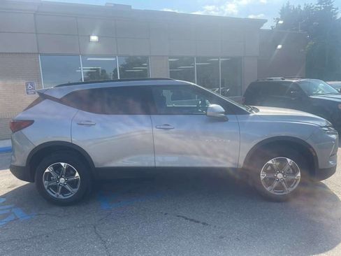 Used 2024 Chevrolet Blazer LT w/ Convenience Package image 5